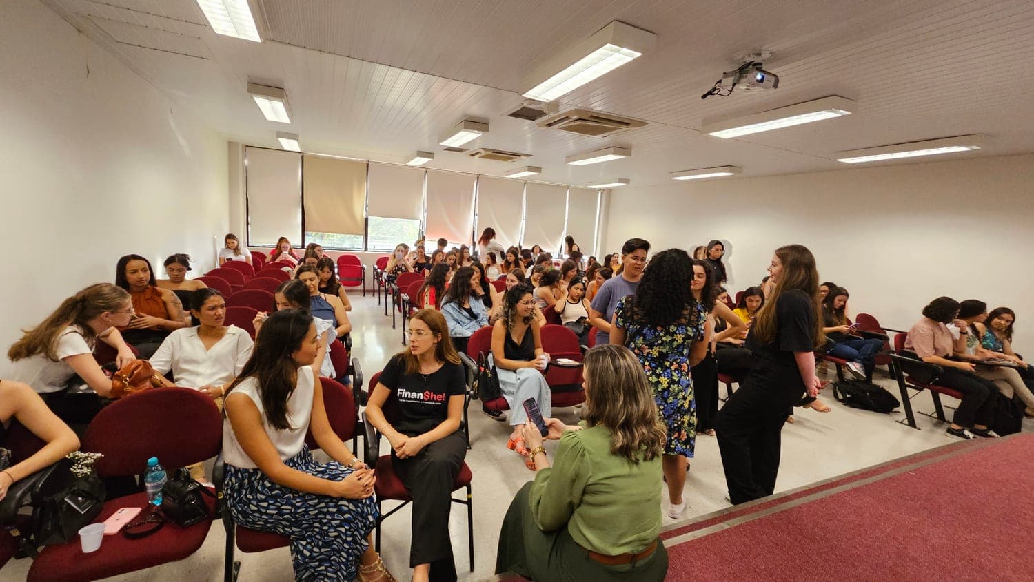 Plateia da primeira edição do Finance&She, em 4 de maio de 2024.